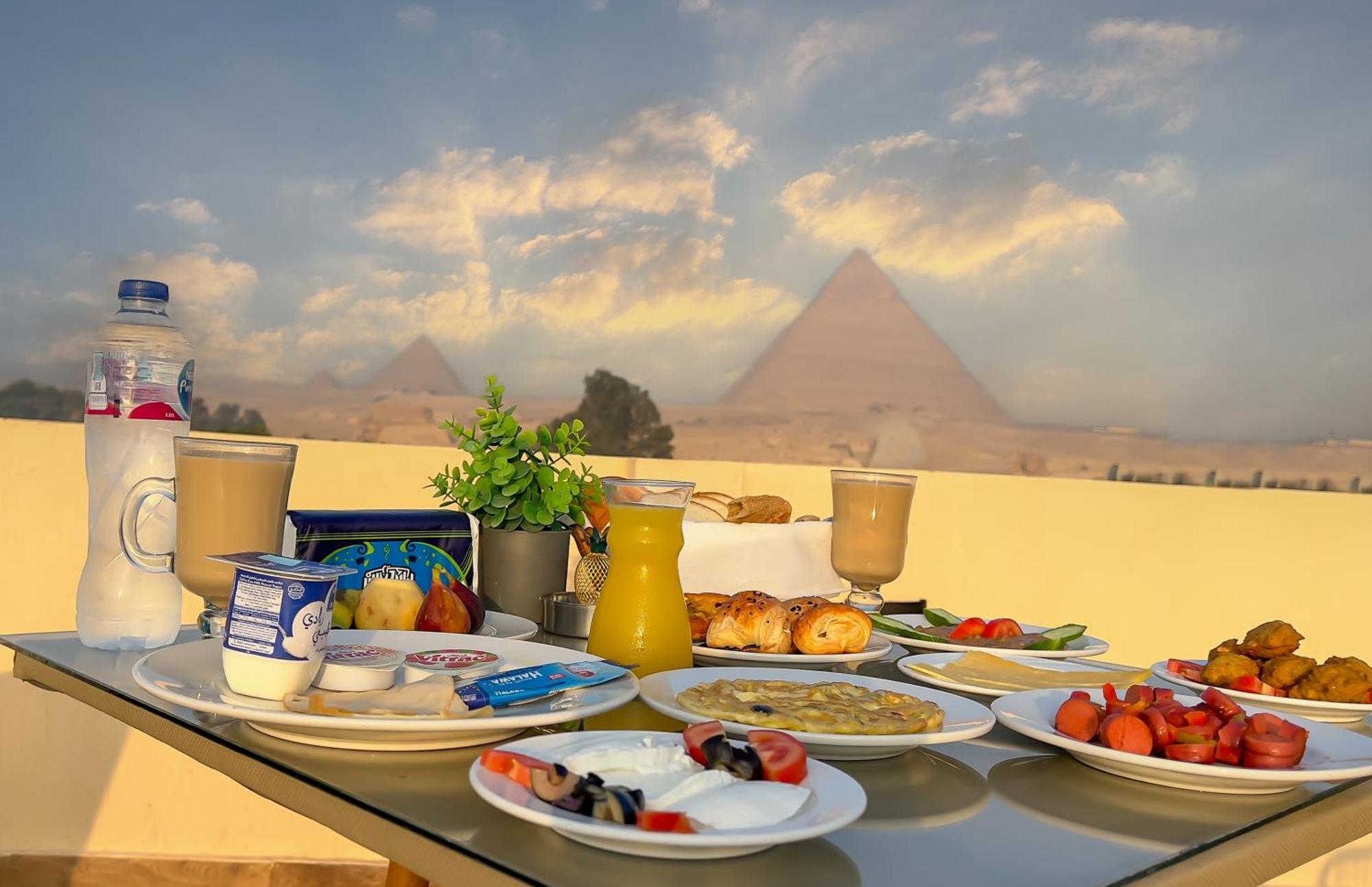 Pyramids Glory Inn Kafret el-Gabal Exteriör bild